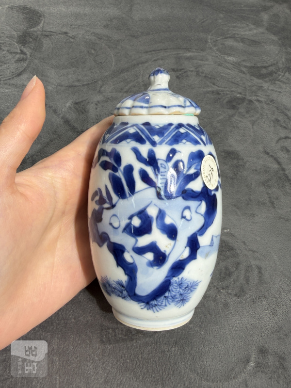 清康熙青花仕女对弈图莲子罐 - 图5